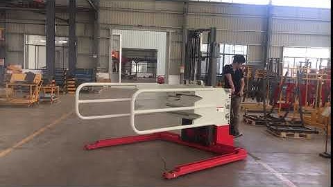 electric stacker with bale clamp