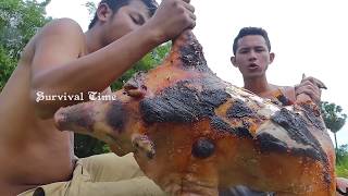 Primitive Technology: Cooking Crocodile and Pig For Food in Forest