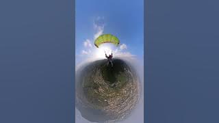 Viral! Almer, 13 Tahun, Tunjukkan Keberanian Terbang Paralayang di Batu Jawa Timur! 🚀🌟