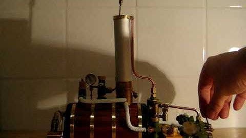 Horizontal marine steam plant with Stuart V-twin engine