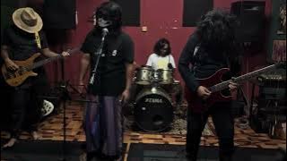 Spring antara dua insan cover