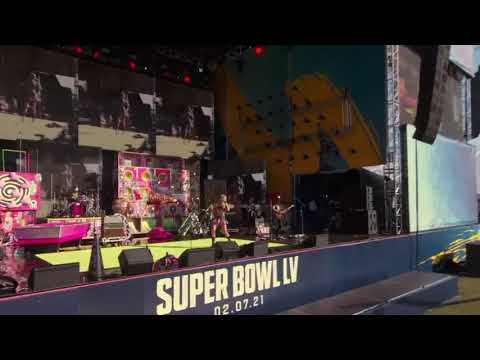 Miley Cyrus – Jolene (live Super Bowl LV)