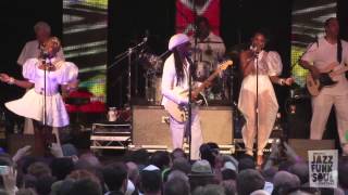 Video thumbnail of "Chic feat. Nile Rodgers -  I Want Your Love - Mostly Jazz Festival 2013"