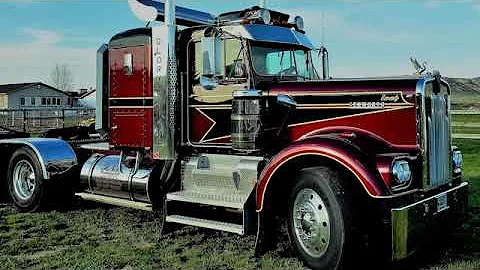 The hardworking classic 1970 Kenworth W925 of owne...