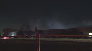 Structure Fire Spreads To Cars, Apartment Complex In North Highlands