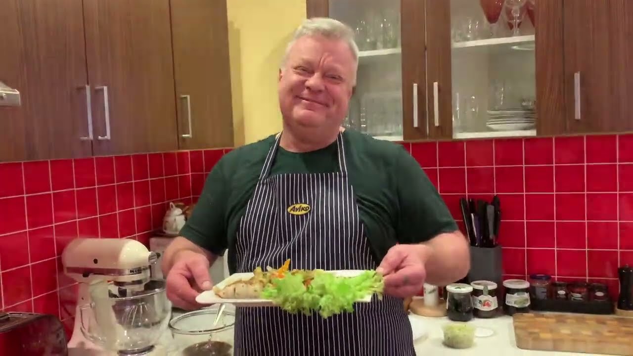 Garuose gaminta menkė su daržovėmis