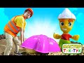 Переделываем песочницу в ТукТук Шоу! Развивающие видео для детей про машинки и игры в песке
