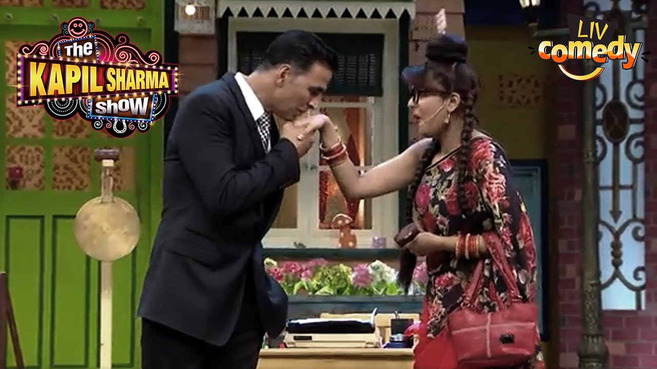 Akshay Kumar Proposes Sugandha On The Show  The Kapil Sharma Show  Sugandha Mishra Comedy