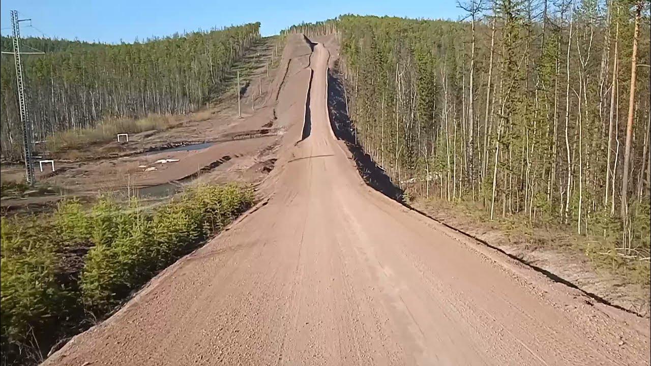 Дороги месторождения. Дороги месторождения. Отсыпка кустовых площадок volvo. Алроса верхняя муна. Дороги месторождения.