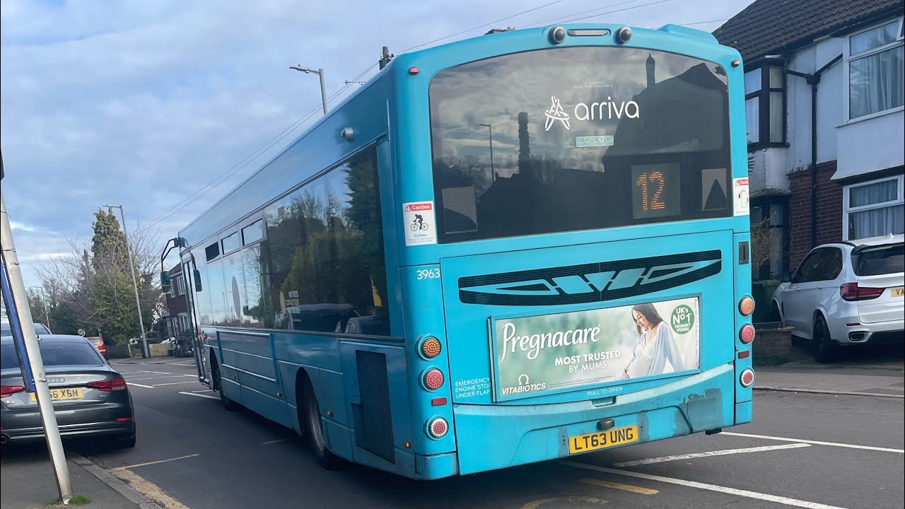 BLOWN EXHAUST/DYING!! Arriva Beds and Bucks Volvo B7RLE Wright Eclipse 2 3963 LT63 UNG on Route 12