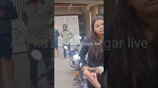 Techie assaulted poor riksha driver, later apologies, husband touched feet!