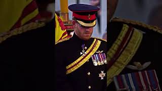 Queen Elizabeth II's grandchildren hold a silent vigil by her coffin #queenelizabeth #shorts