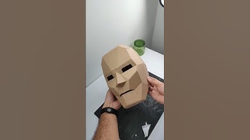 Cara membuat Helm supervillain dari kardus
