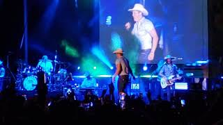 Jon Pardi Beer Can't Fix (Thomas Rhett Cover) Fresno 09/10/21