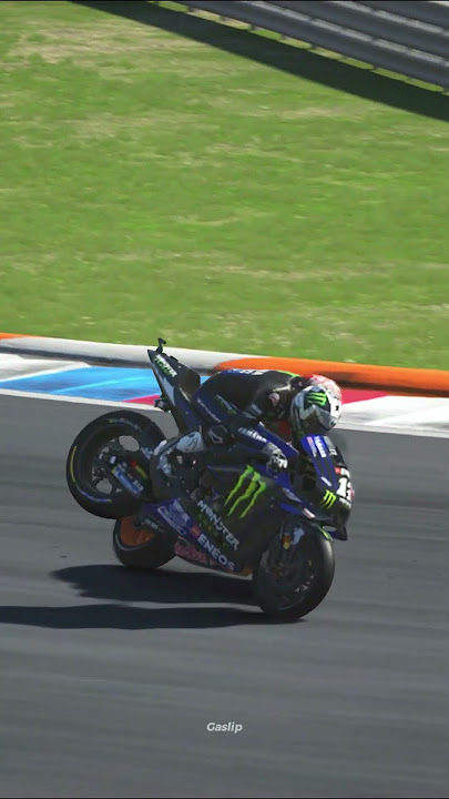 Pembalap ini gagal menang usai disingkirkan marquez😱😱