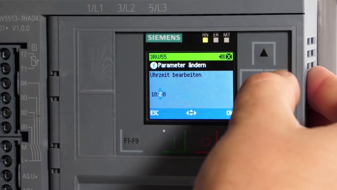 systems biology Wie nehme ich den Sanftstarter 3RW55 in Betrieb?