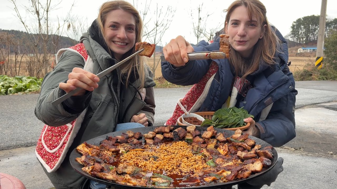 7,815km를 날아와서 또 먹고싶을정도로 맛있다는 솥뚜껑 삼겹살 김치라면