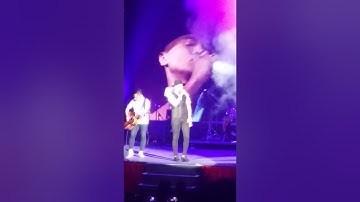 Anji (menunggumu) live Hong Kong
