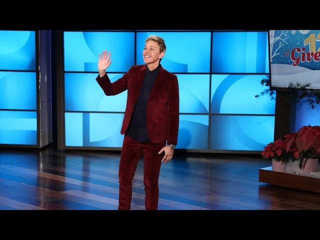 Ellen Checks Out More Amazing Holiday Wrappers!