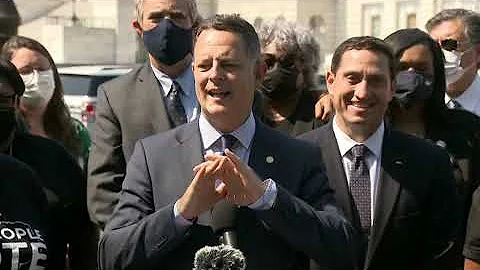 Texas Dems DEFIANT as Gov. calls new special session for voting rights