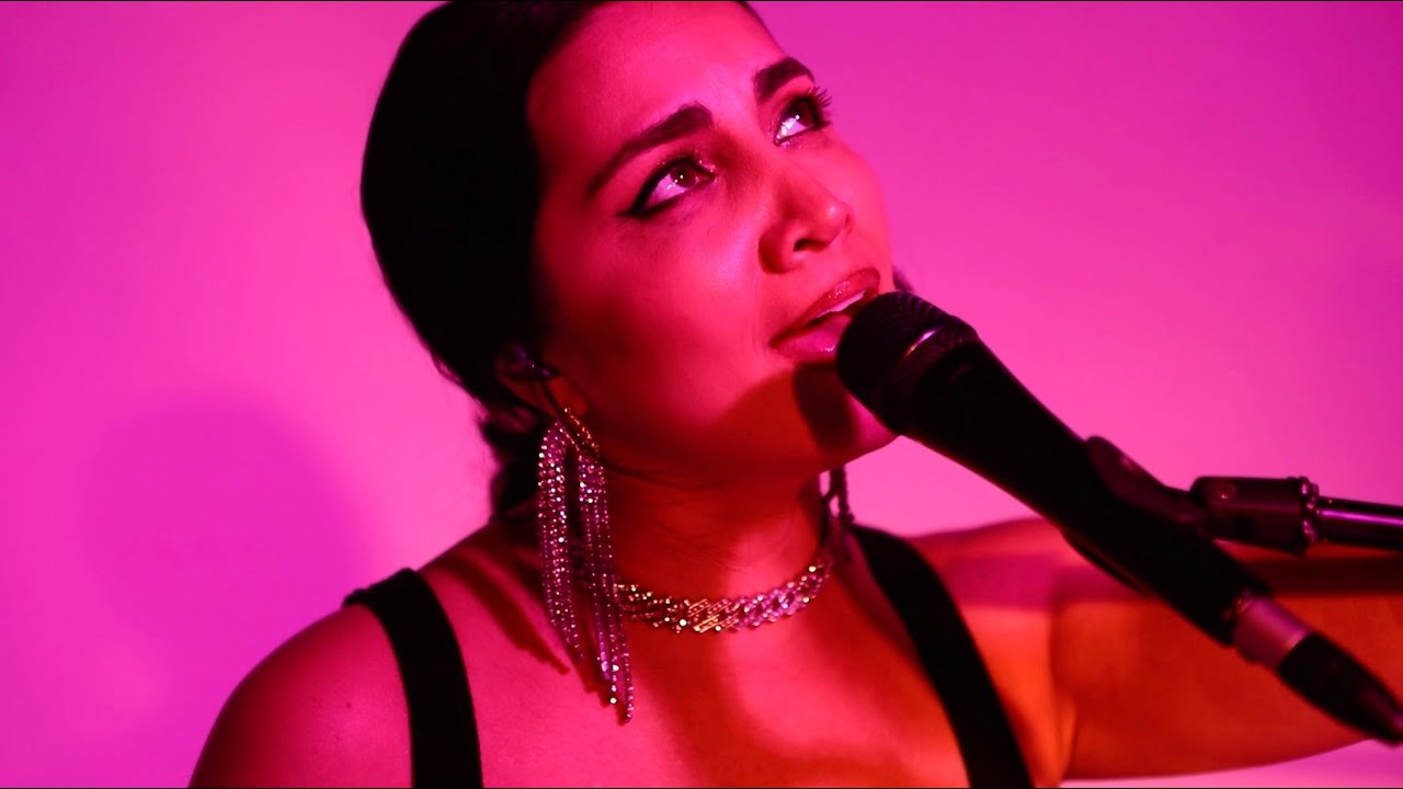 ALVA - HEAVEN | #TRAGO Live Sessions adlı videoyu YouTube'da izle ALVA - HEAVEN | #TRAGO Live Sessions adlı videoyu YouTube'da izle