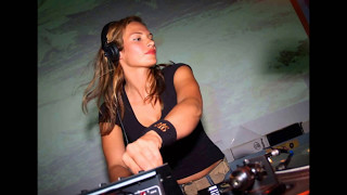MISS LADIDA@AWAKENINGS 2003