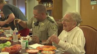 Senior citizens and local law enforcement meet every Monday for ‘Lunch with the Law’