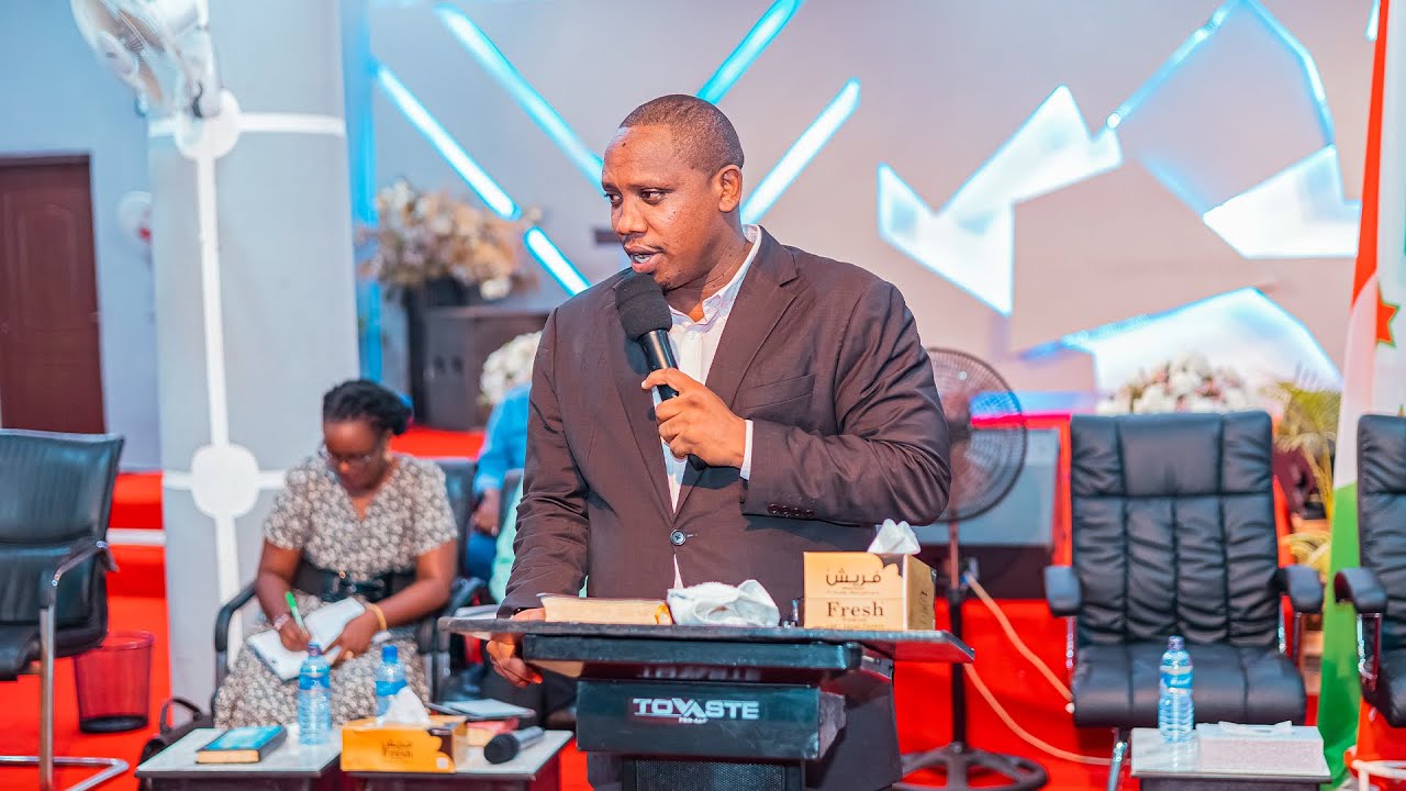 ABINKURAMWO, ANSHIRA AHANTU HAGUTSE || Rev.Pastor Olivier IRAKOZE