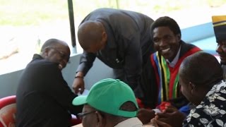 Download lagu Rais Magufuli alivyonunulia watu soda Mwanza na yeye akanawa mikono na kula Mgahawani Rais Magufuli alivyonunulia watu soda Mwanza na yeye akanawa mikono na kula Mgahawani