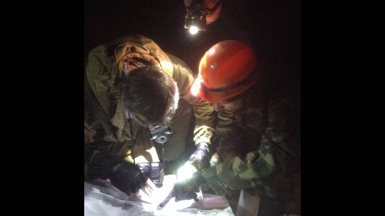 пещера гнипа. заблудились в пещере. сьяновские каменоломни ,потерялась группа. мем заблудился в пещере. шкоцьянские пещеры.