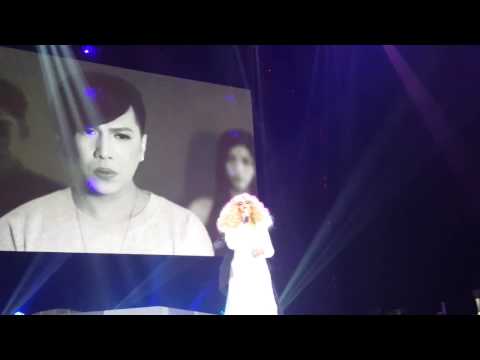 Vice Ganda Performs