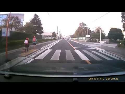 Japanese elementary school students will bow when crossing the crosswalk