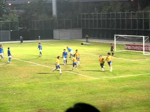 2012年1月8日 甲組聯賽 港菁2-2深水埗-黃威主射十二碼入網深水埗反超前2-1.AVI
