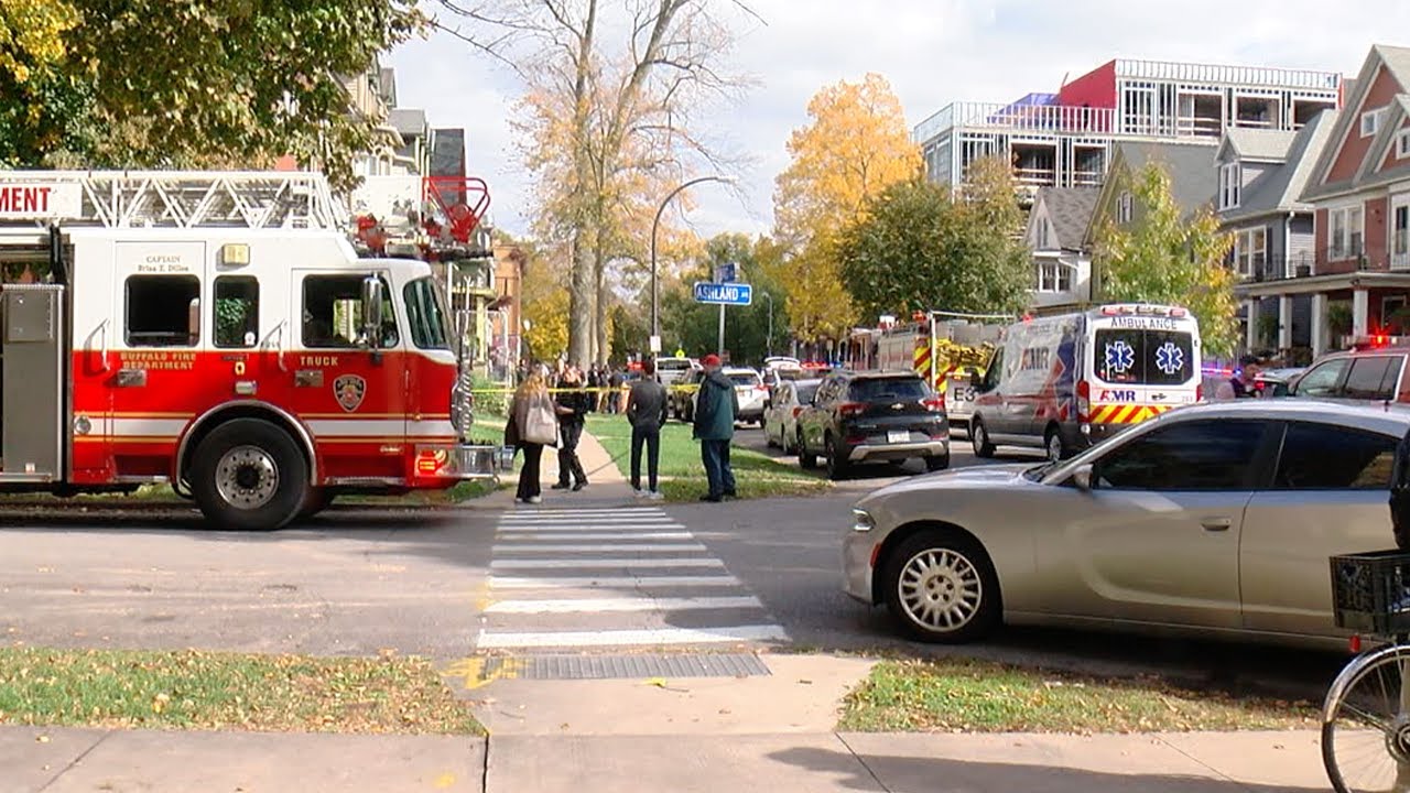 Buffalo police investigating deadly shooting on Potomac Avenue - YouTube