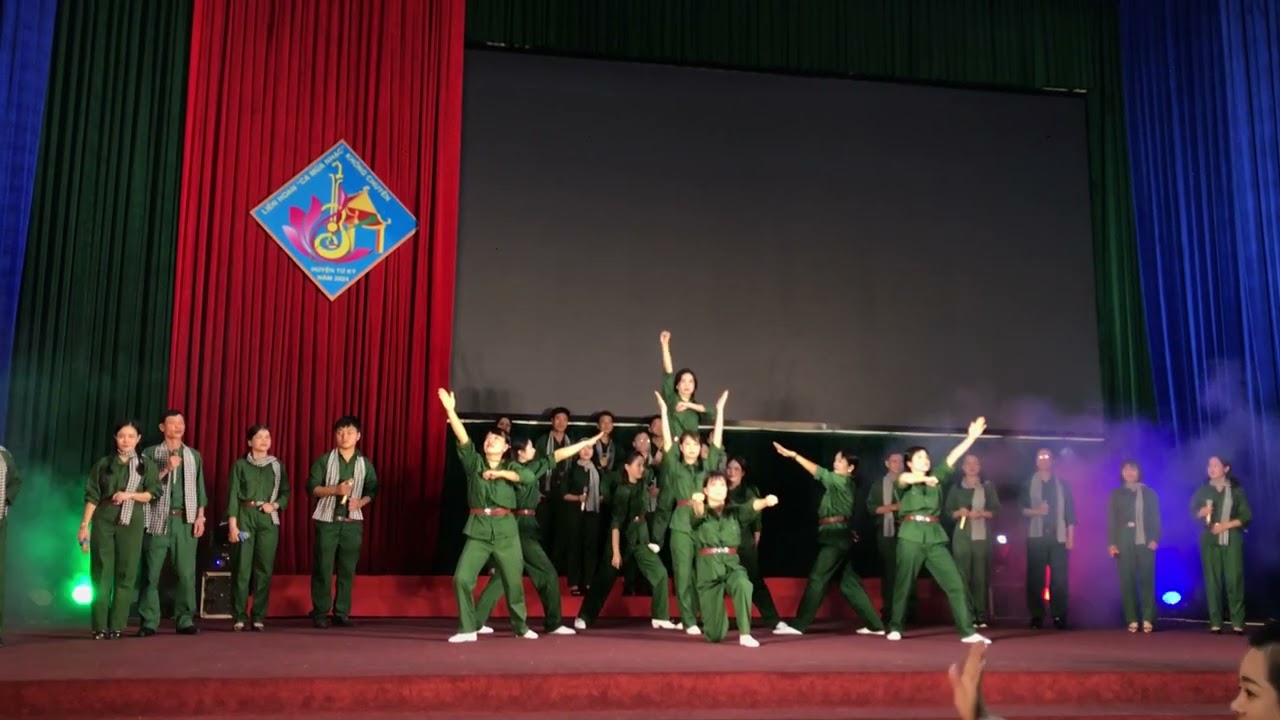 ĐÊM TRƯỜNG SƠN NHỚ BÁC- XÃ BÌNH LÃNG