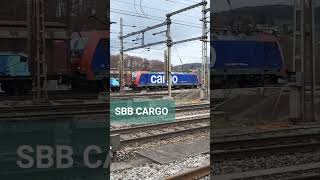 Ein SBB Cargo durchfährt den Bahnhof Killwangen-Spreitenbach, Kanton Aargau, Schweiz 2022 / #shorts
