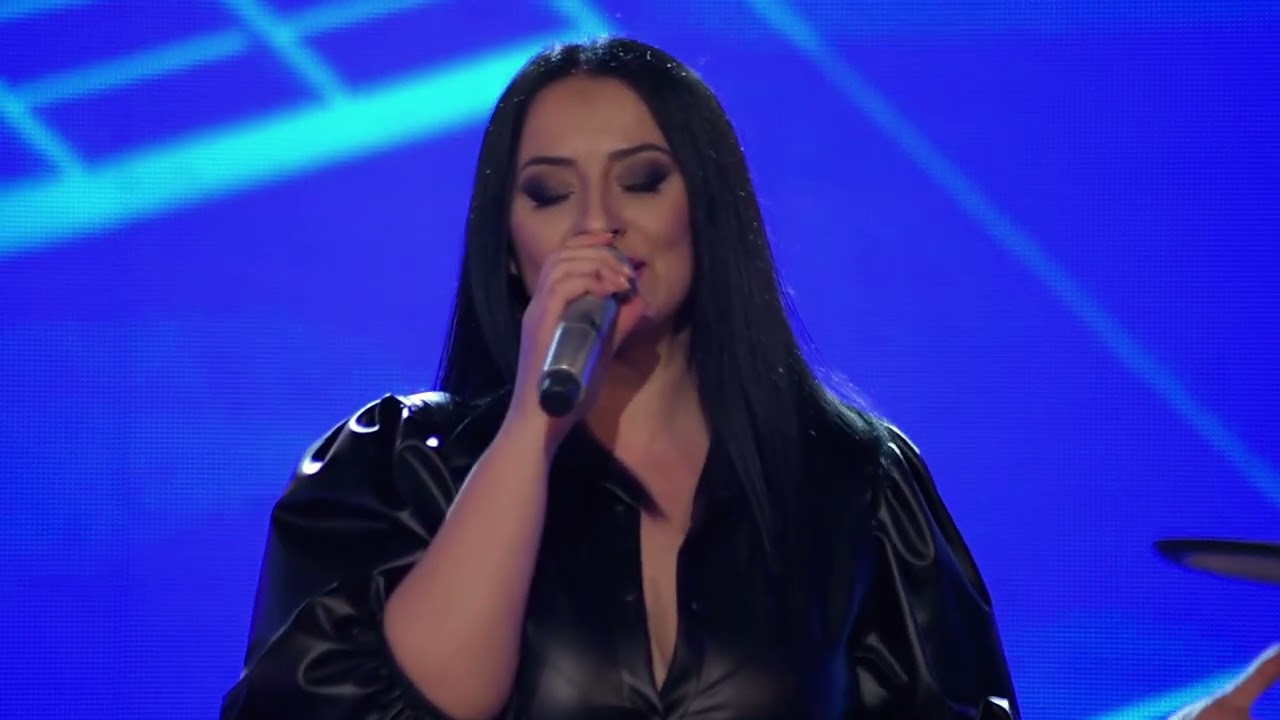 Aneta i Grupa Molika - Zelim topli dom (Art Studio Production Live TV Show)