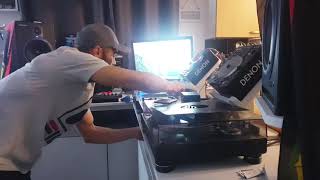 Echotonehifi playing keep the fire burning☆Murry man meets Vibronics