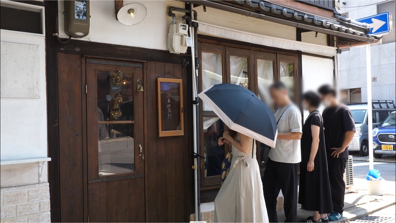 Быстро распродано! Познакомьтесь со знаменитой японской мастерицей бубликов в ее крошечном магазине!