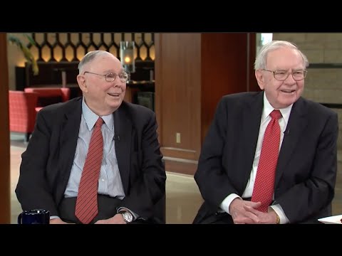 Warren Buffett & Charlie Munger On Their Friendship | May 2, 2016 thumbnail