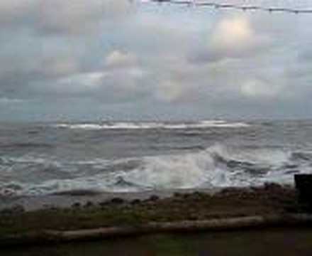 Big Waves in Scarborough - November 2007