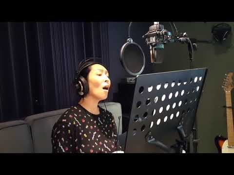Смотреть «古劍奇譚三BGM - 思鄉謠 (連依涵配唱片段)» на YouTube