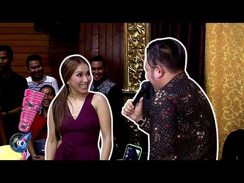 Podyumda jinsiy chaqnashlar