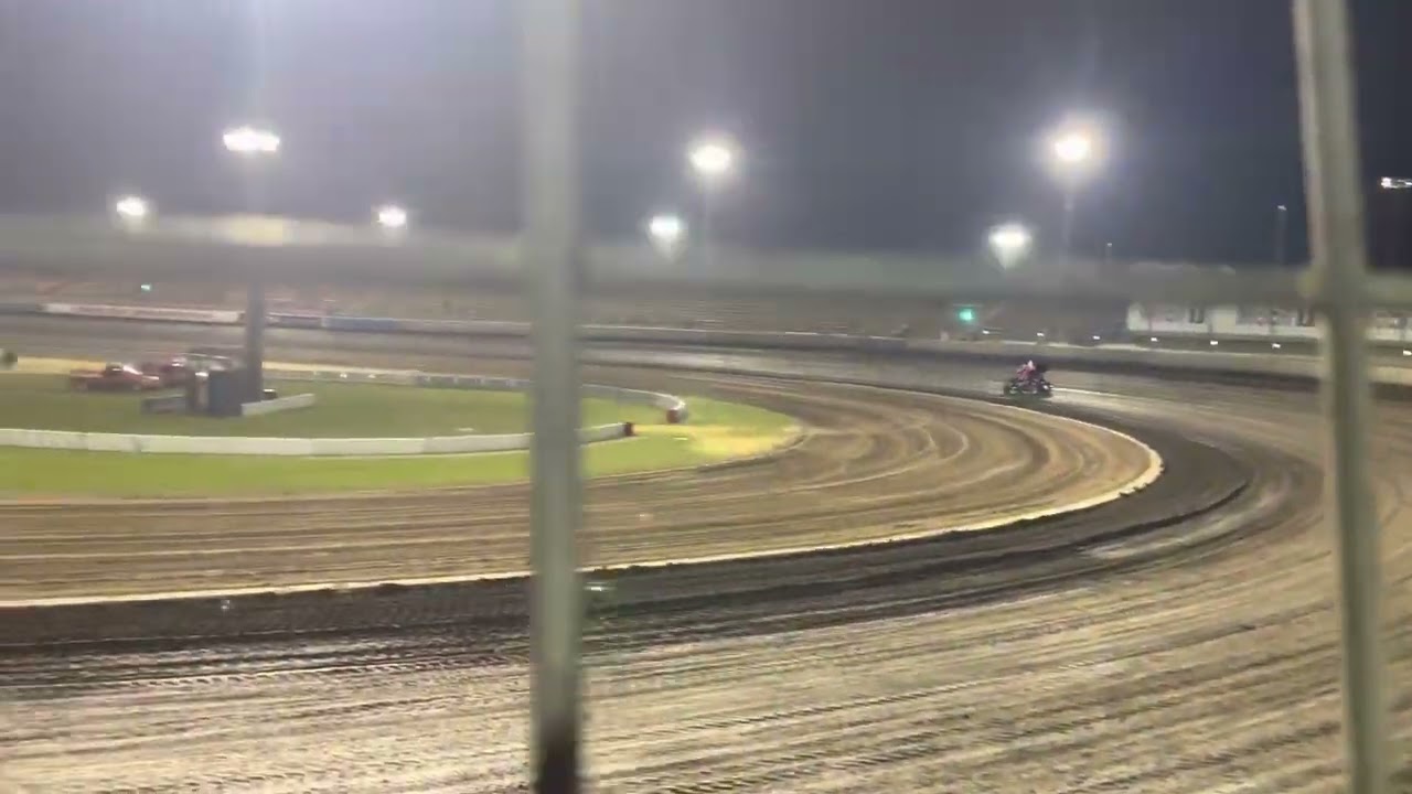 First practice nite in the LS1 Sprintcar