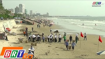 Hàng ngàn người tiếp tục thu gom rác tại bờ biển Vũng Tàu
