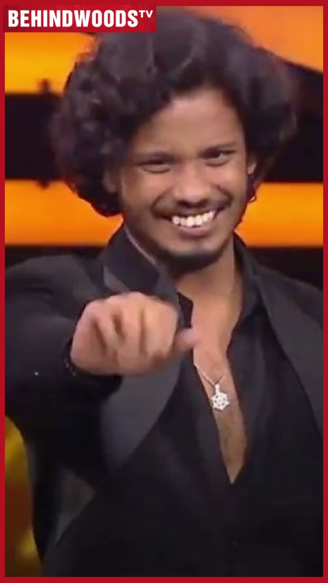'அம்மா மேடைக்கு வாங்க' ? அம்மாவை பெருமைப்படுத்திய Muthukumaran|Bigg Boss season 8