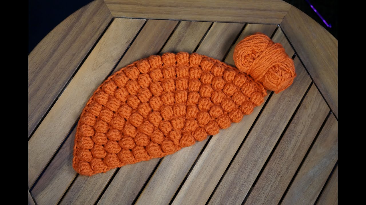 Bobble stitch half circle crochet pattern