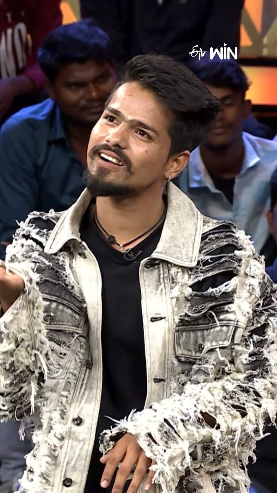 #shorts - ఈ ఫేమస్ పాటని ఇంగ్లీష్ లో పాడితే ఇంత కామెడీ ఉంటుందనుకోలేదు..! #SumaAdda #comedy #suma