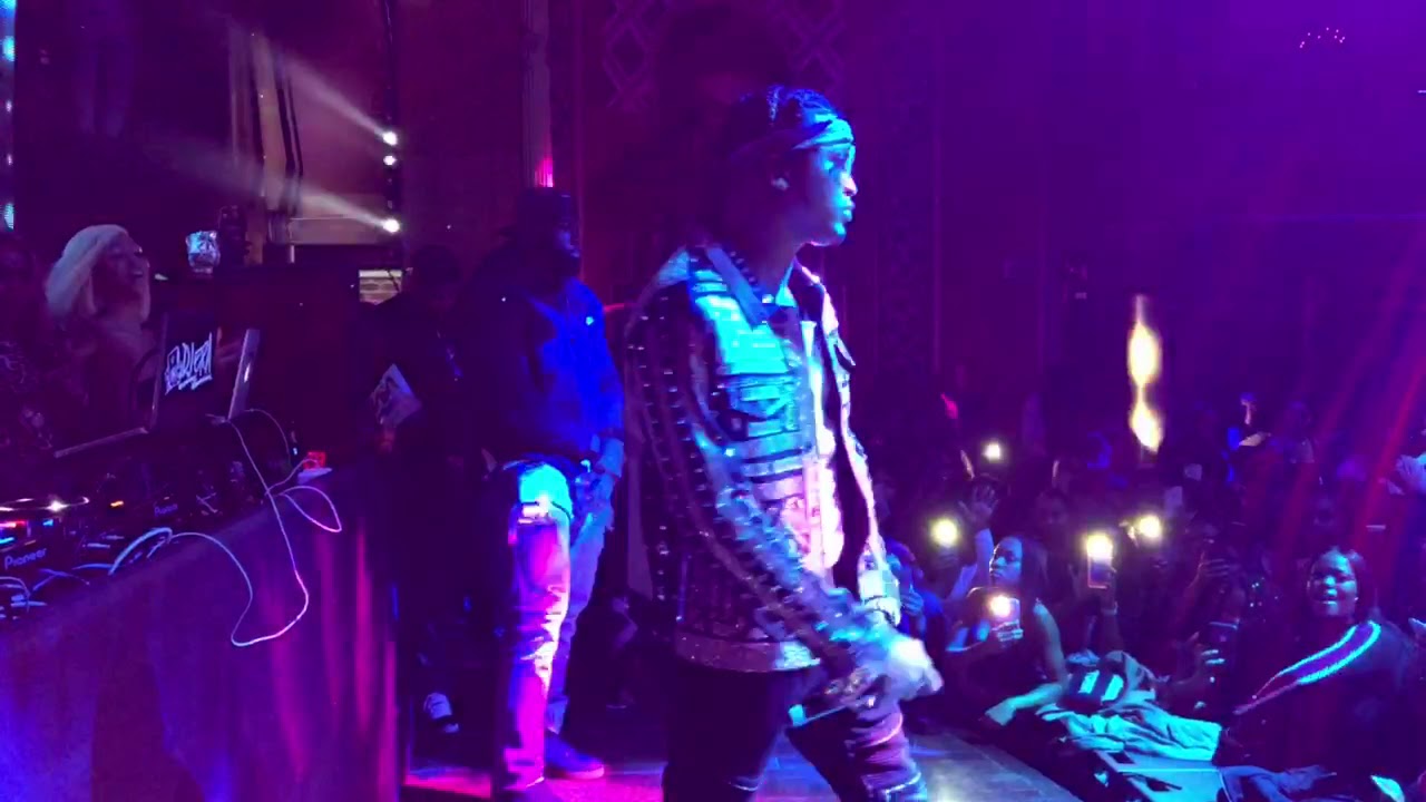 August Alsina performs in Atlanta January 2019 pt 3 - YouTube