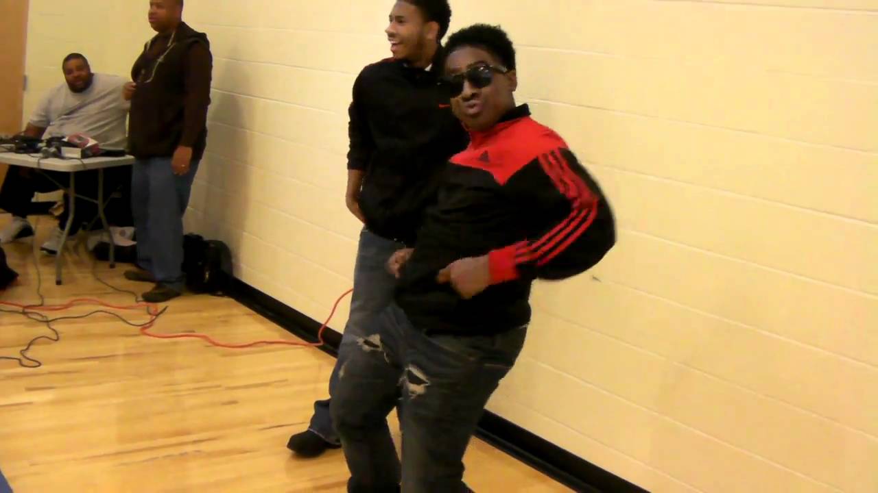 *Young Barz Promise Respect And Dougie For 10 secs*   Yesgod tv!!!!